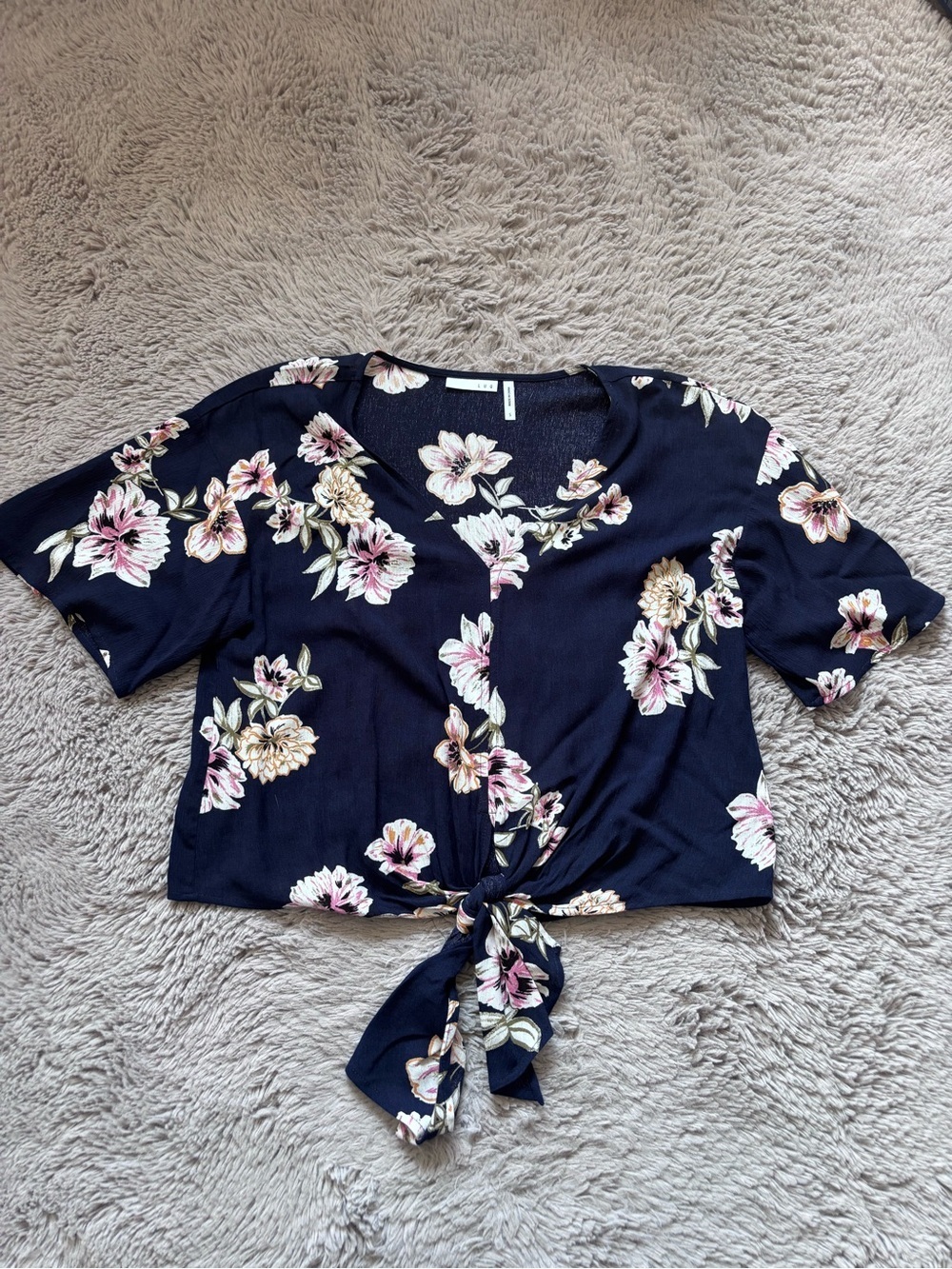 LUQ Floral Tie-Front V-Neck Top - Navy size Small